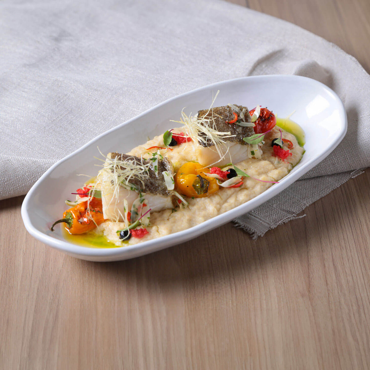 Porto Brasil NEW WHITE DEEP OVAL PR LARGE ORGANIC STONEWARE dia. 12.6x6.3"  SKU: '14414119801