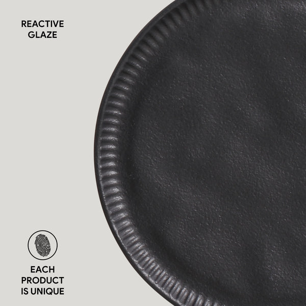 Porto Brasil MATTE BLACK LINHAS DESSERT PLATE STONEWARE dia. 8.46"   SKU: '146173901