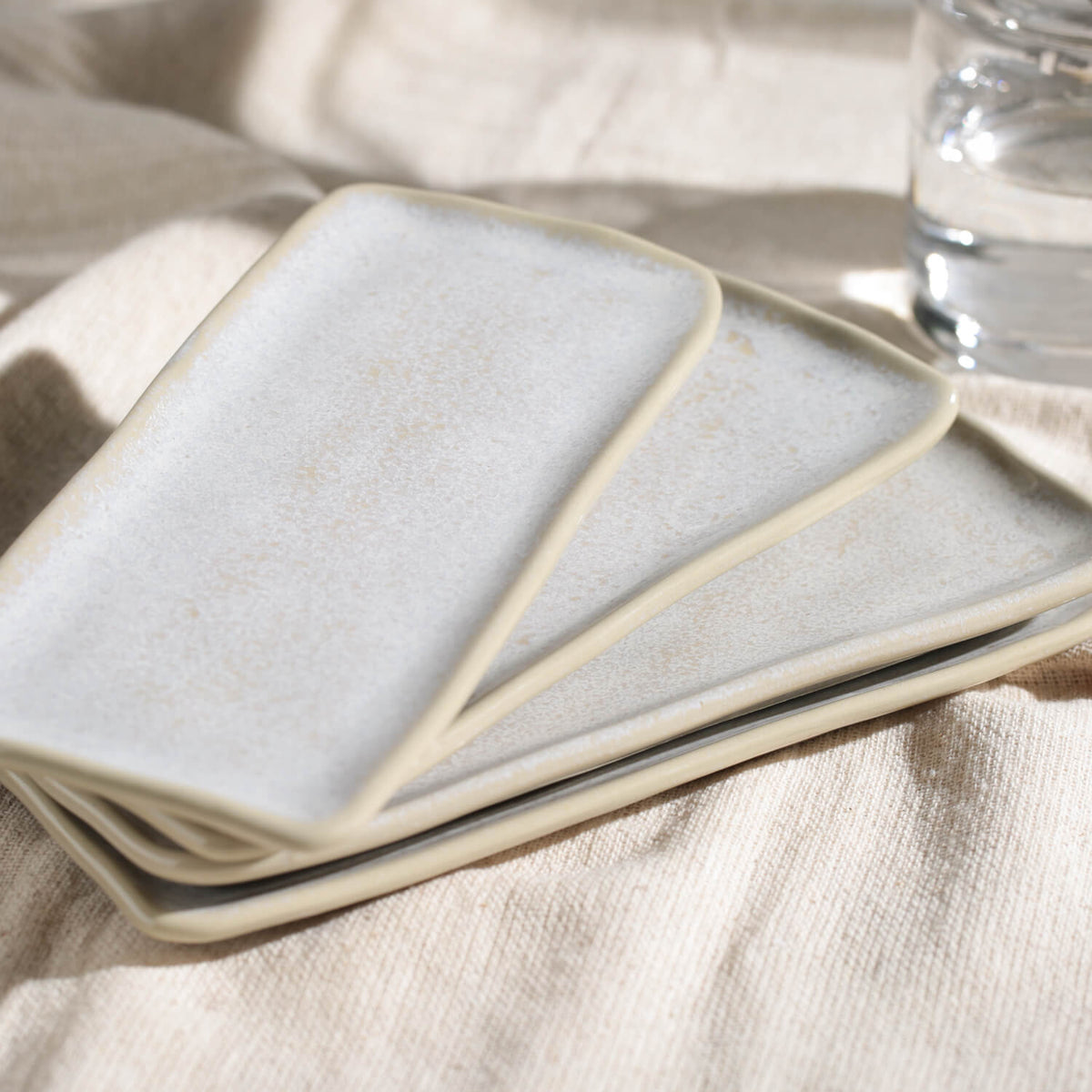 Porto Brasil LATTE RECTANGULAR PR ORGANIC STONEWARE dia. 8.66x3.74"  SKU: '15014108501