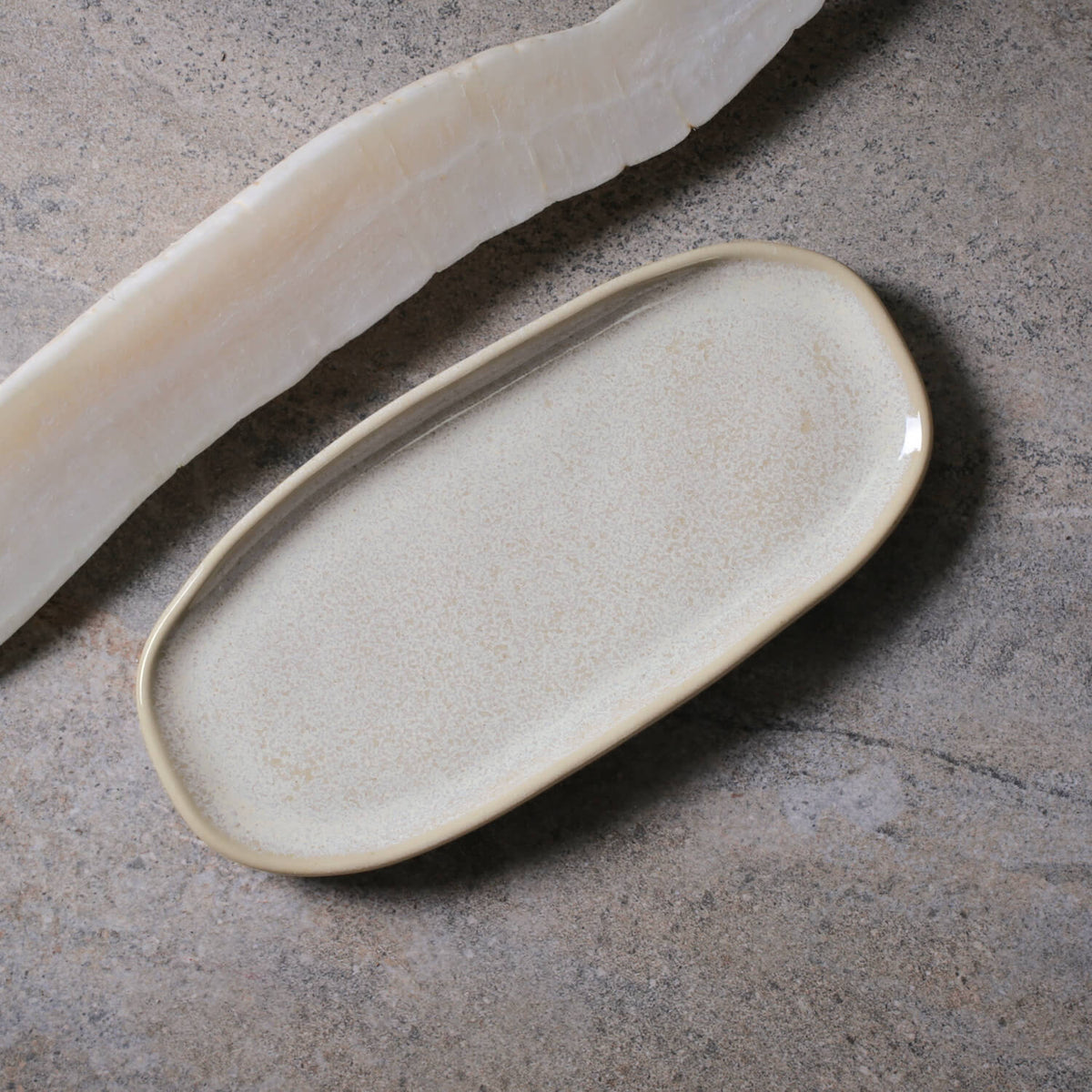 Porto Brasil LATTE SHALLOW OVAL PR ORGANIC STONEWARE dia. 9.06x4.33"  SKU: '15114108501