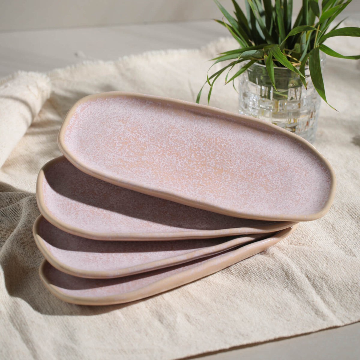 Porto Brasil LITCHI SHALLOW OVAL PR ORGANIC STONEWARE dia. 9.06x4.33"  SKU: '15114109201