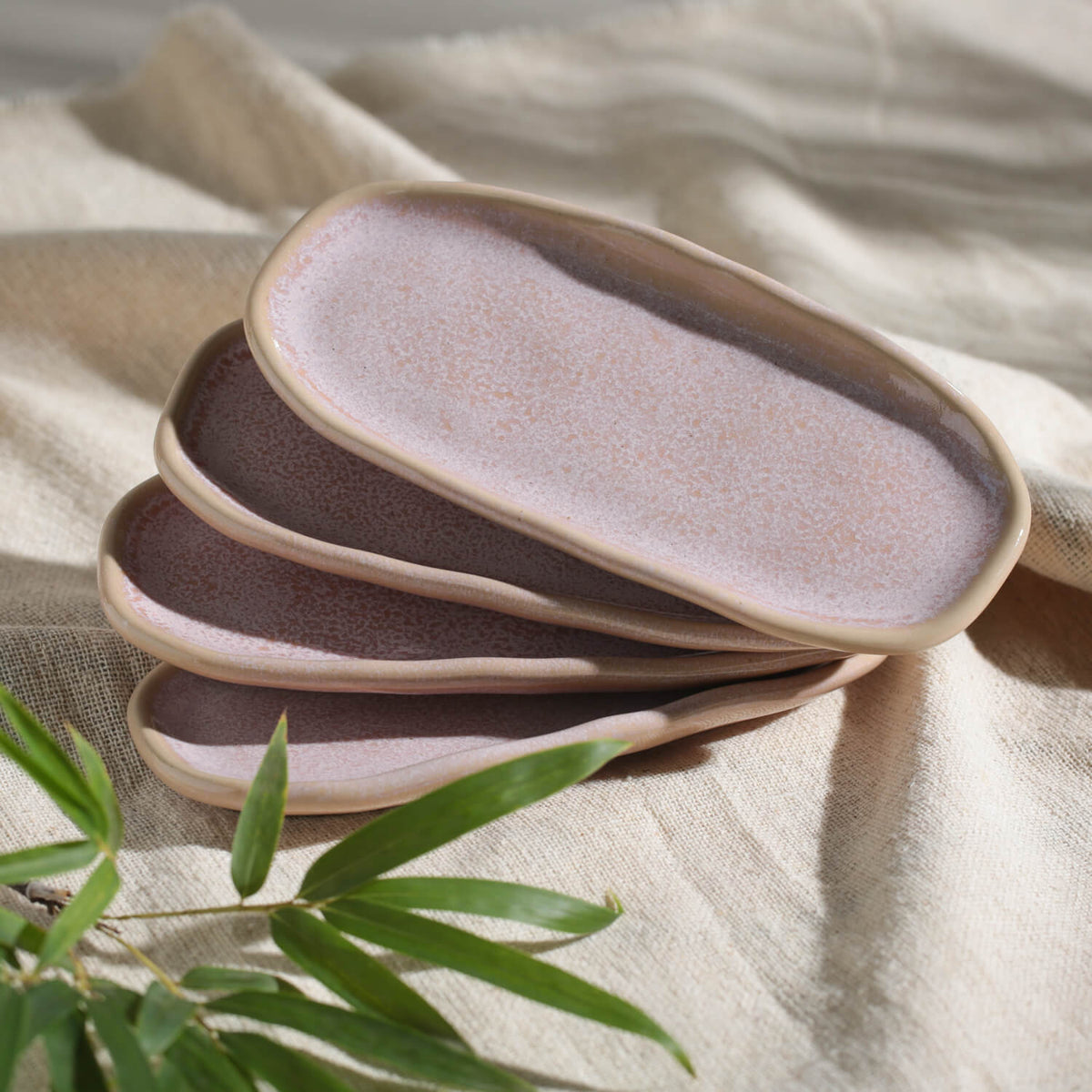 Porto Brasil LITCHI SHALLOW OVAL PR ORGANIC STONEWARE dia. 6.5x3.15"  SKU: '15214109201