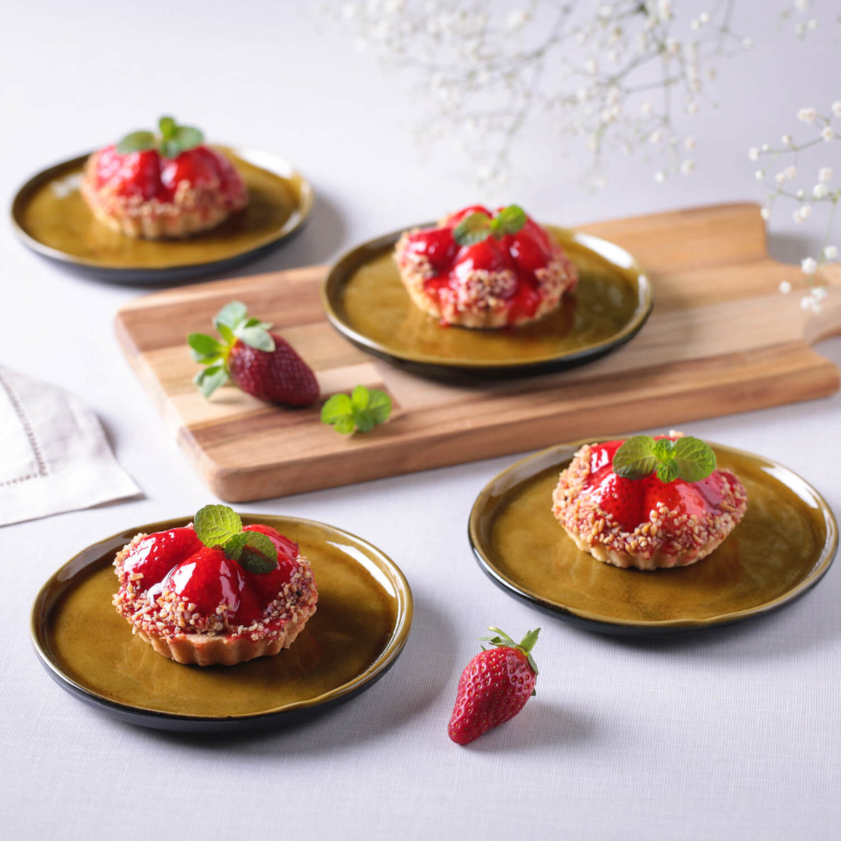 Porto Brasil AMBER BREAD PLATE STONEWARE dia. 6.1x0.63"  SKU: '1593177101