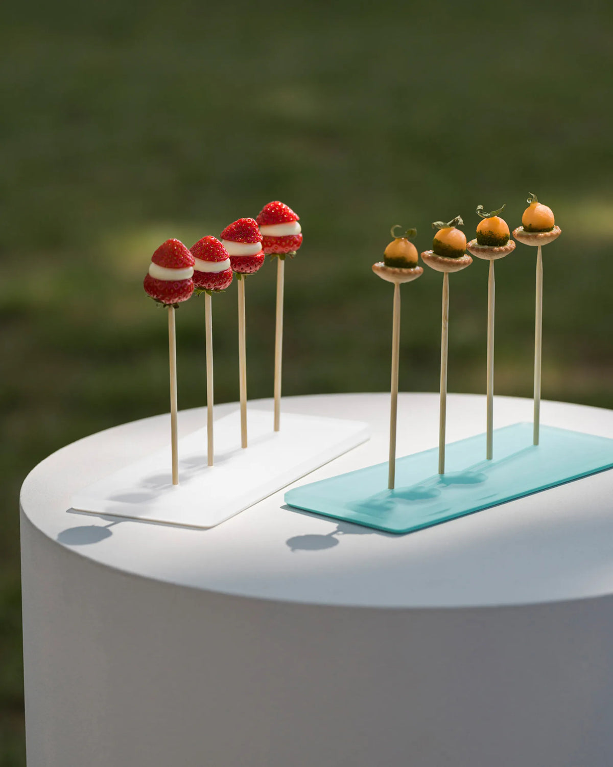 Revol MEALPLAK TRAY 4 HOLES Pink Nacryl SKU: '411563