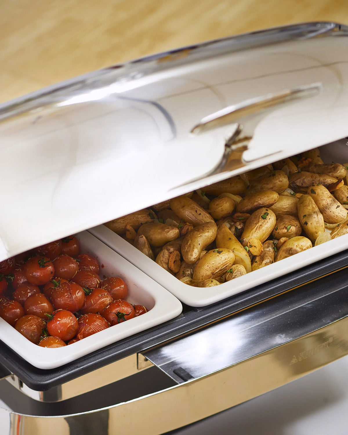 Revol GASTRO'HOTEL DISH 1/2 White SKU: '5800