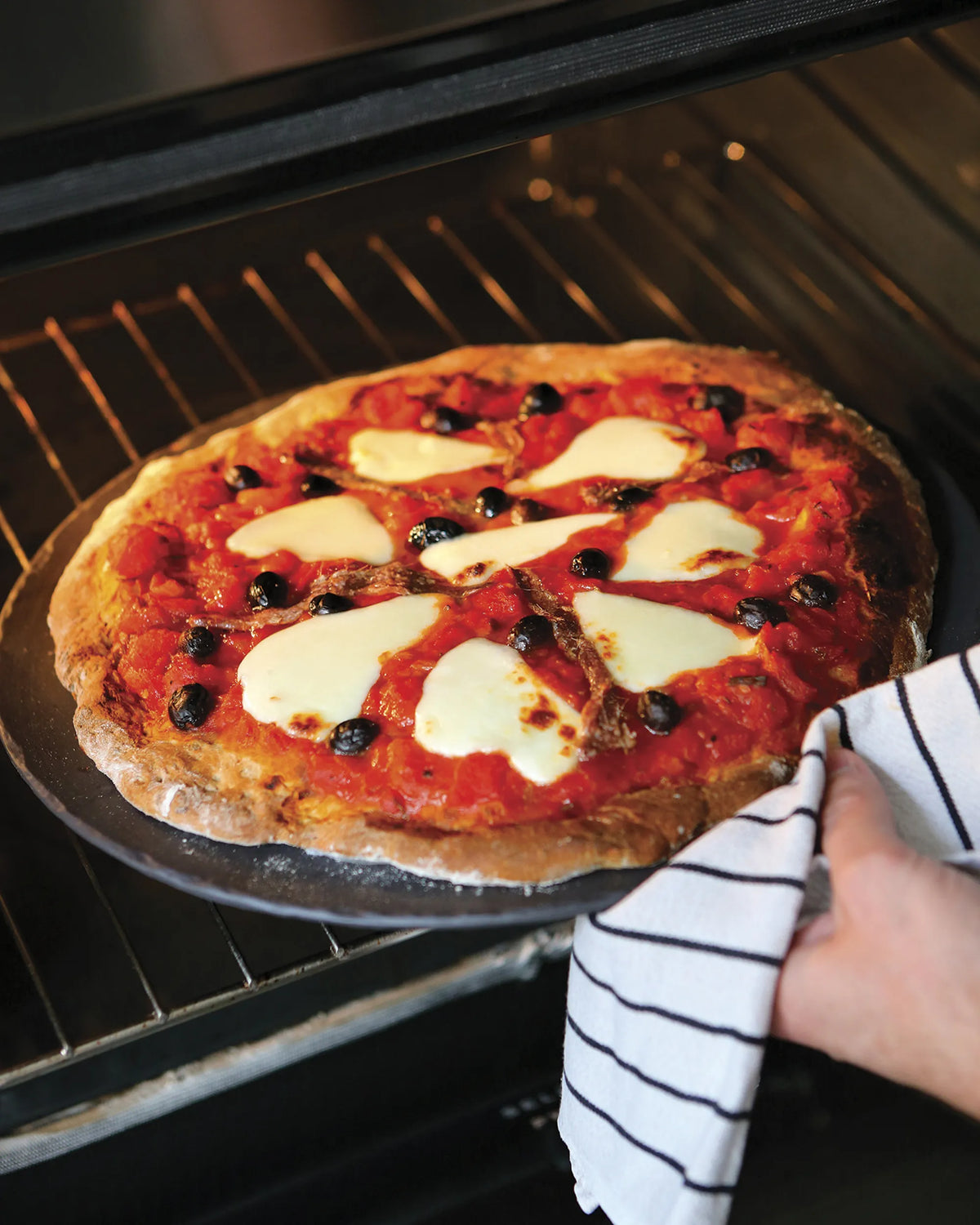 Revol BASALT ROUND FLAT PLATE 32CM Matt slate style SKU: '641010