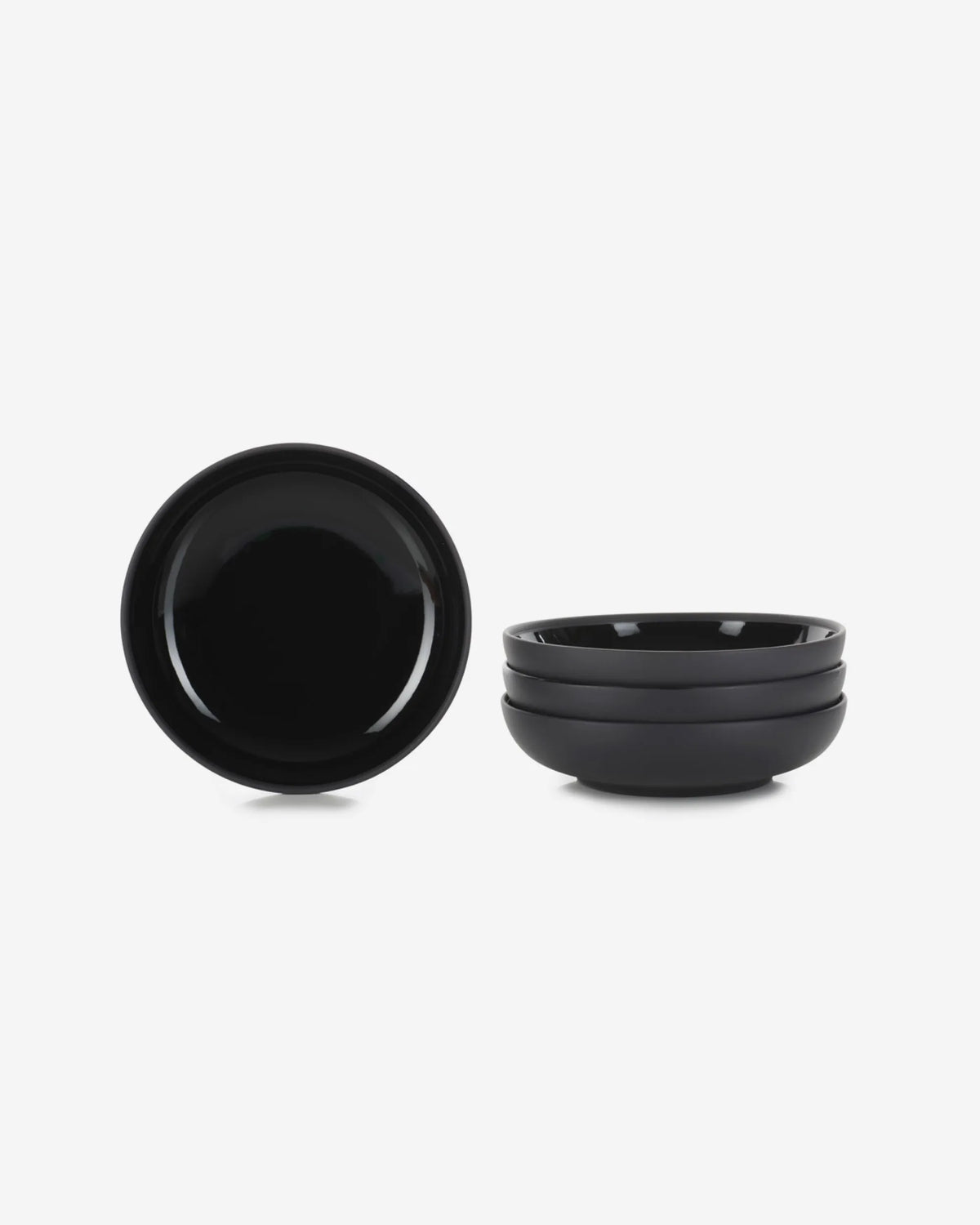 Revol SOLID GOURMET PLATE 17,5CM Glossy Black SKU: '647497