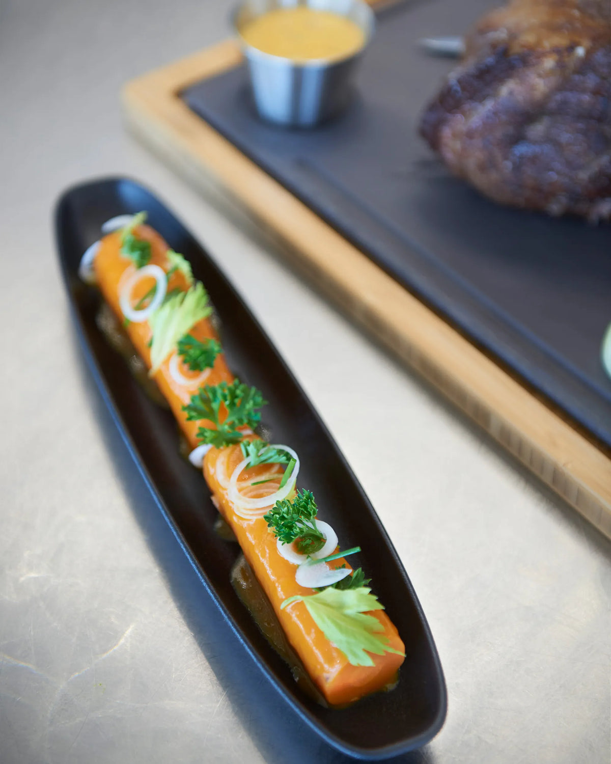 Revol CLUB RECTANGULAR PLATE 24X12,5CM Cast iron style SKU: '647934