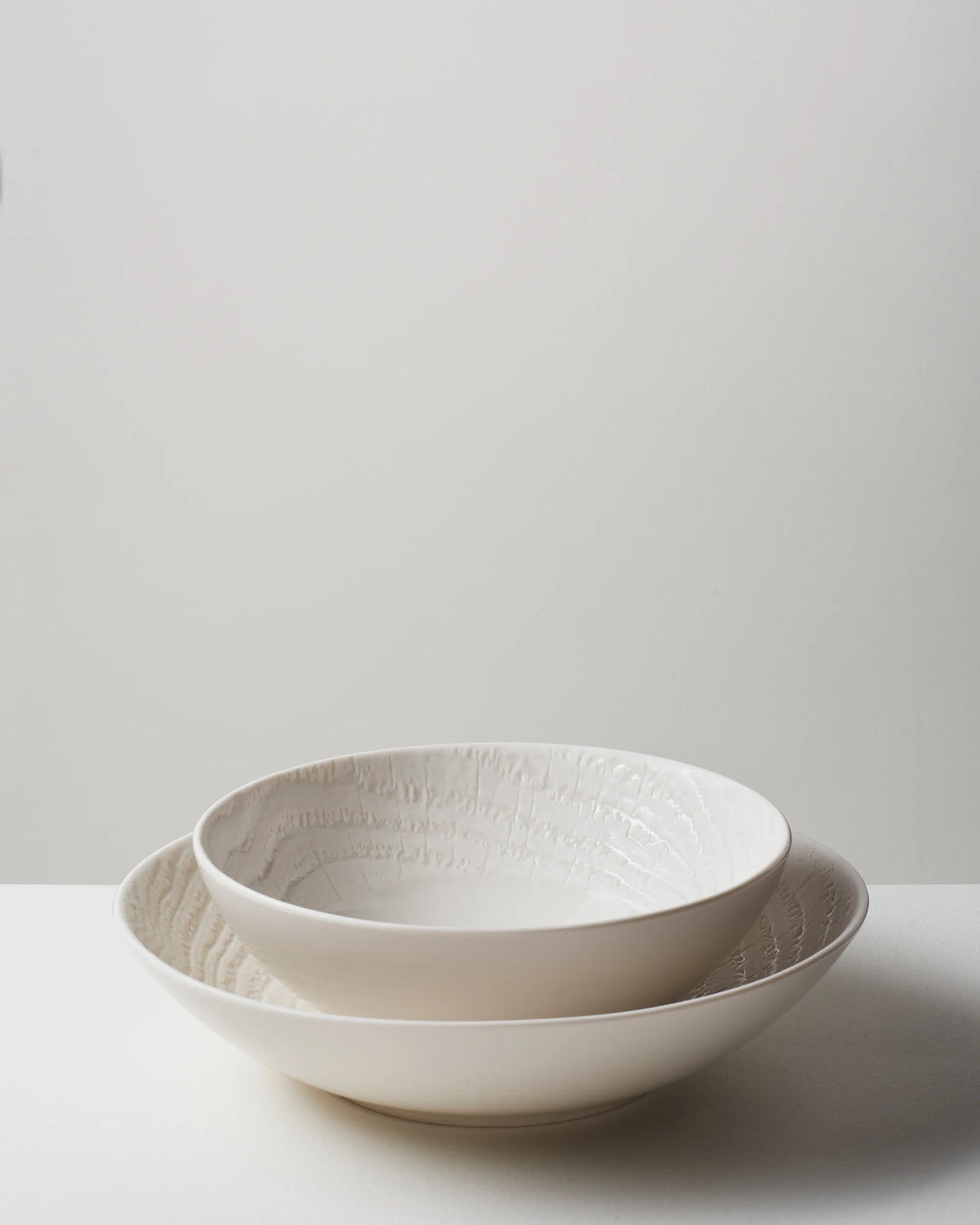 Revol ARBORESCENCE DEEP COUPE PLATE 24CM Ivory SKU: '648288