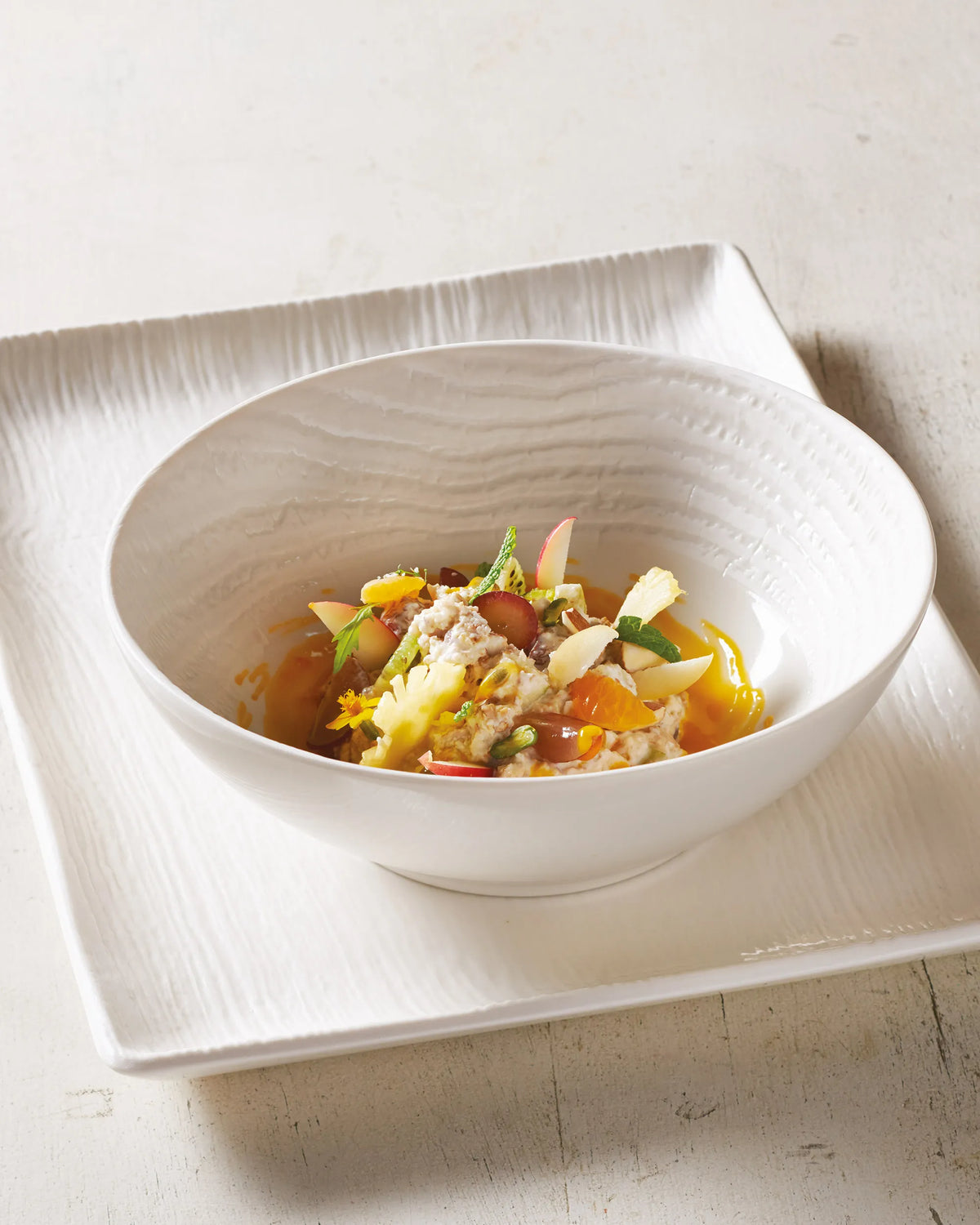 Revol ARBORESCENCE DEEP COUPE PLATE 24CM Ivory SKU: '648288