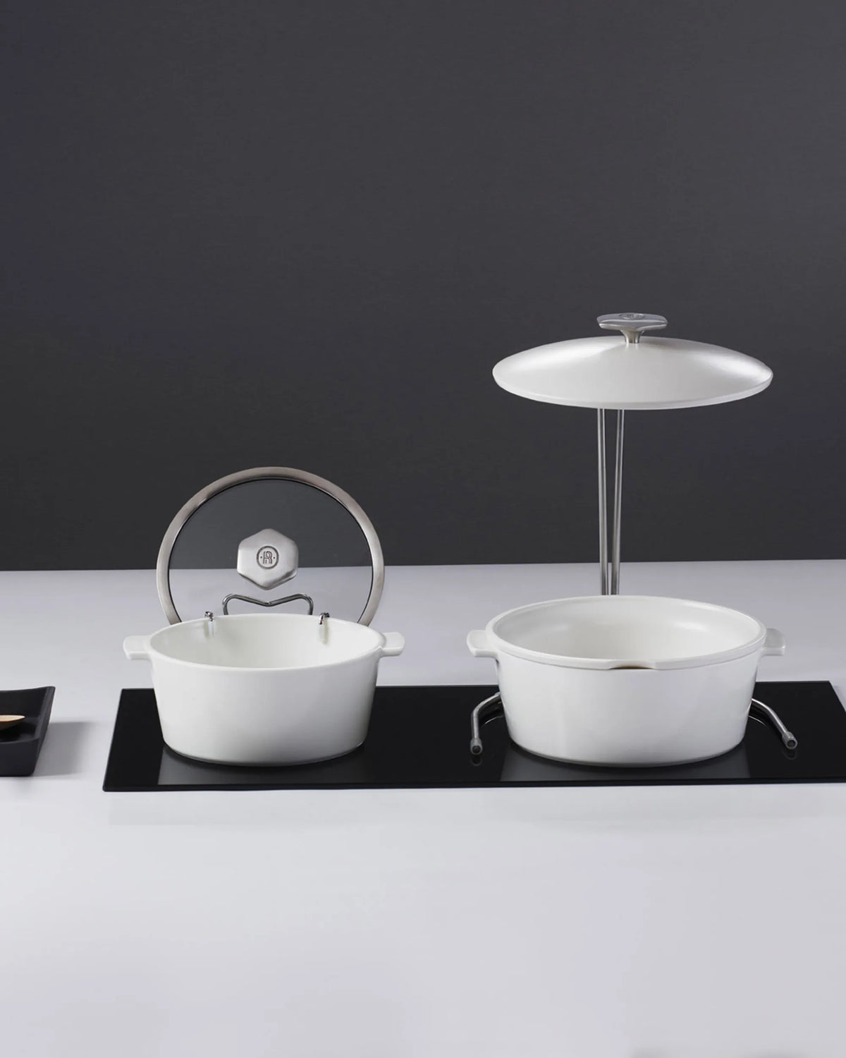 Revol REVOLUTION 2 ROUND COCOTTE 10.25''/26cm Glass Induction SKU: '649857