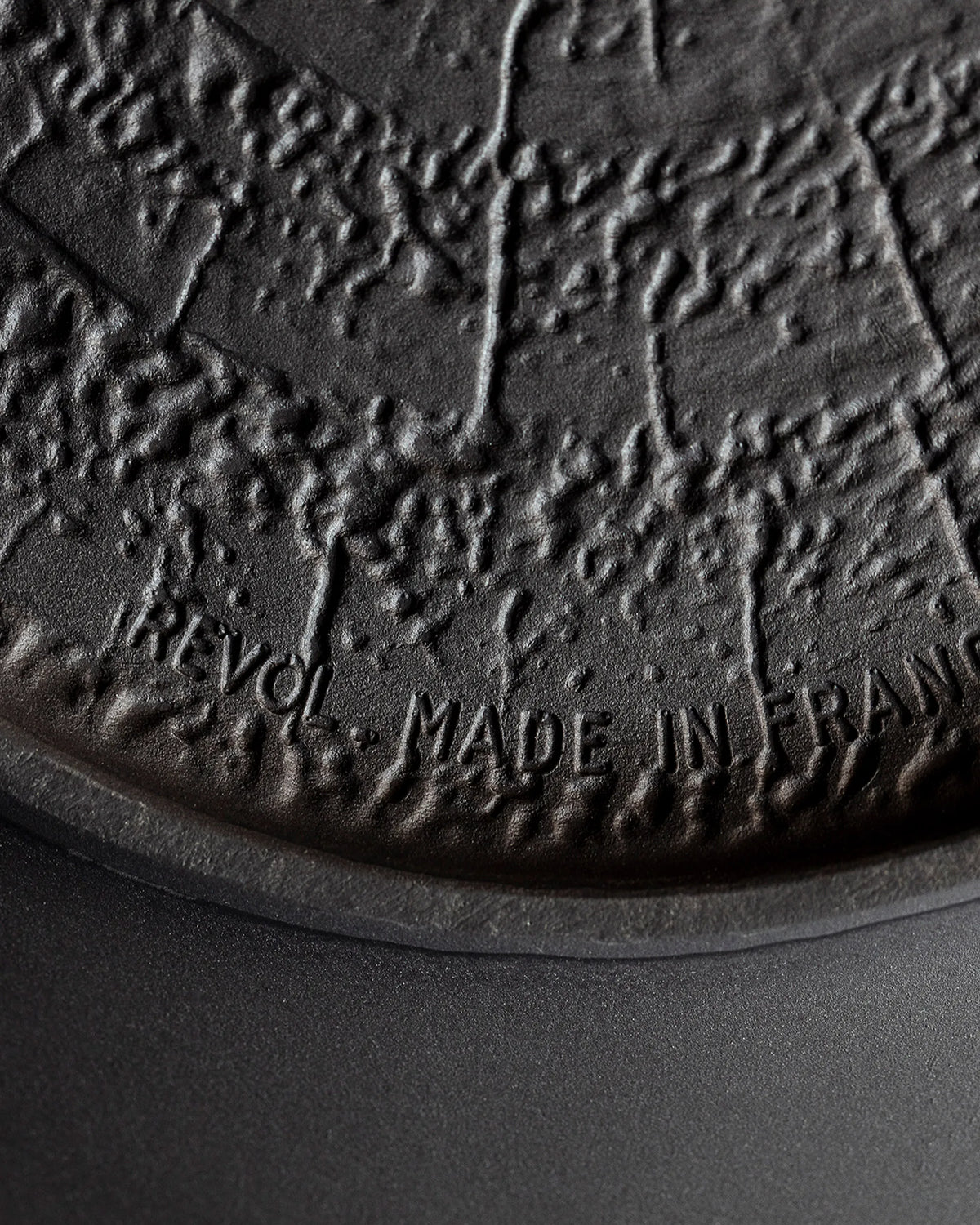 Revol ARBORESCENCE DEEP COUPE PLATE 27CM Pepper SKU: '653189