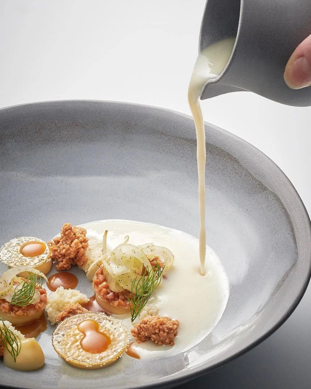 Revol  NO.W DEEP COUPE PLATE 24CM Arctic white SKU: '655428