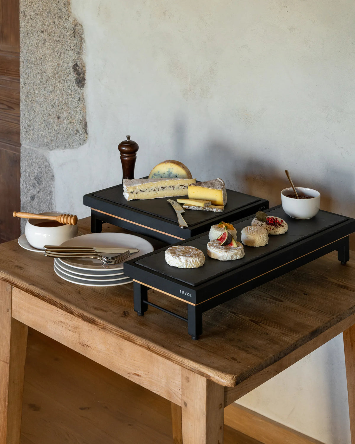 Revol EN SCENE RISER FOR GN 2/4 Black metal and oak SKU: '656043