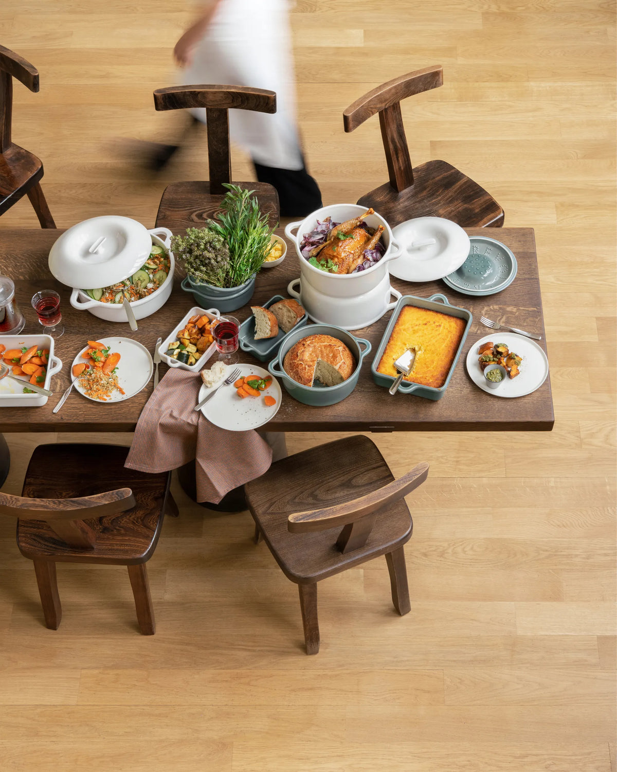 Revol BOMBANCE ROUND COCOTTE 26CM OVEN WITH PORCELAIN LID Alabaster white SKU: '660137