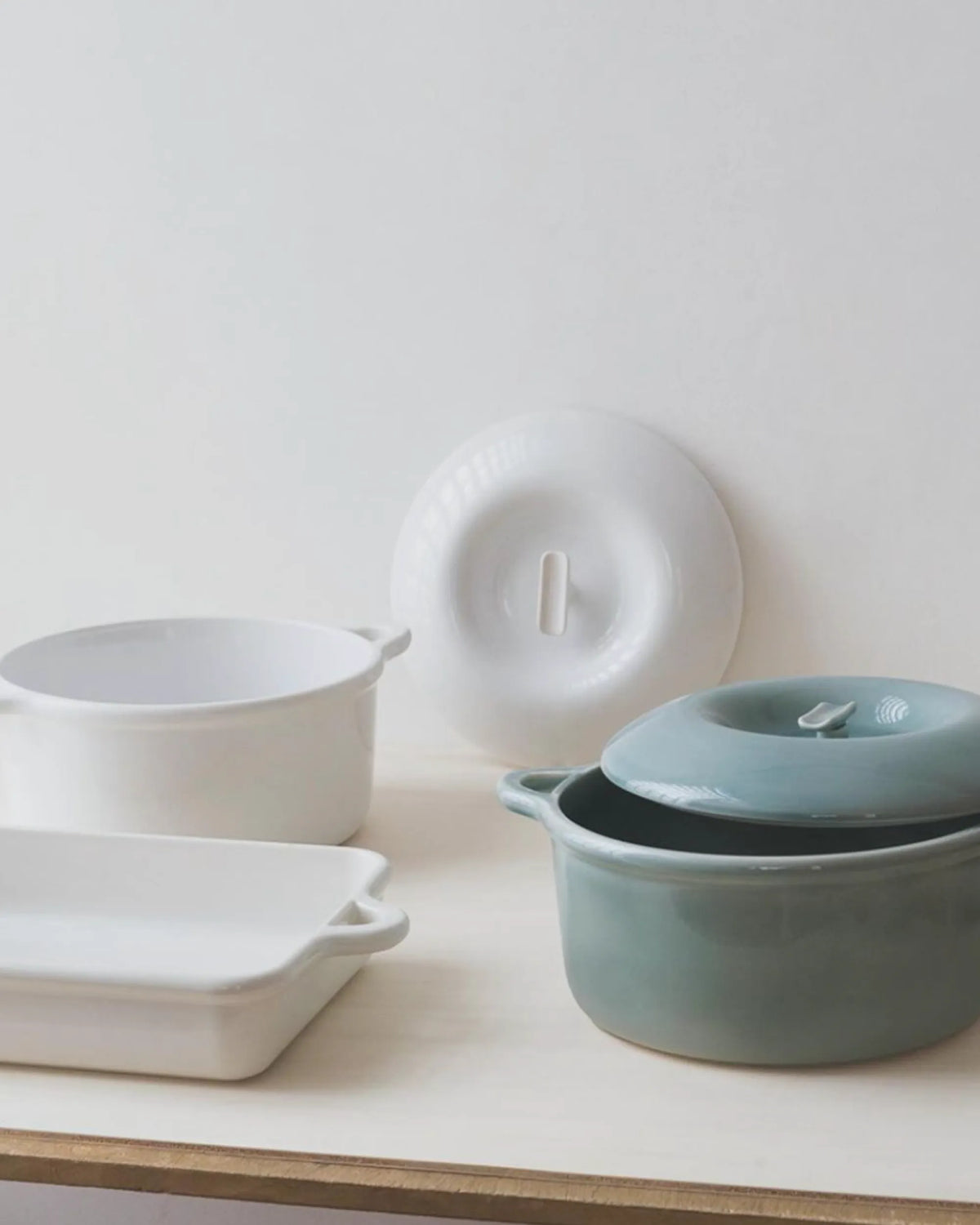 Revol BOMBANCE RECTANGULAR DISH 34CM INDUCTION Alabaster white Induction SKU: '660160