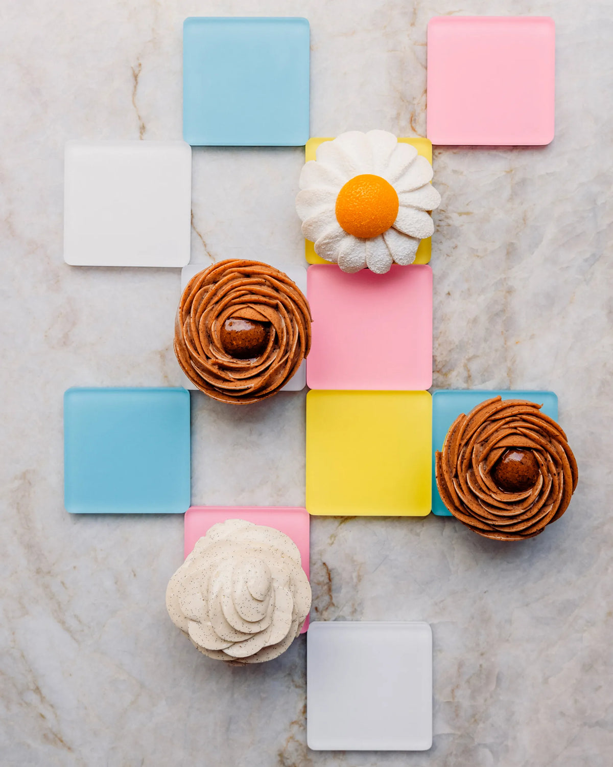 Revol MEALPLAK SQUARE PASTRY SUPPORT 8CM Lemon Nacryl SKU: '660464