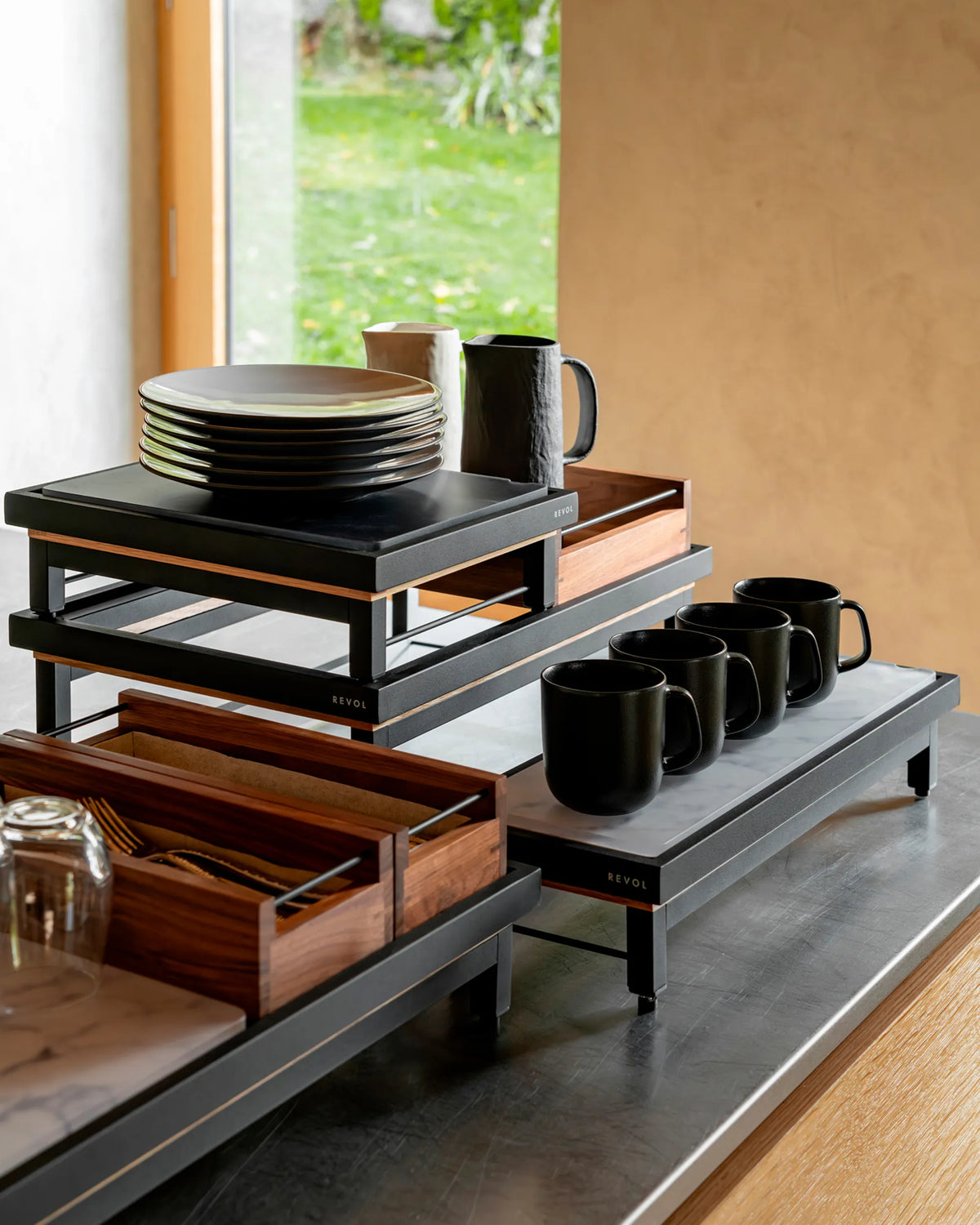 Revol EN SCENE TRAY GN 2/4 Nacryl black marble SKU: '660489