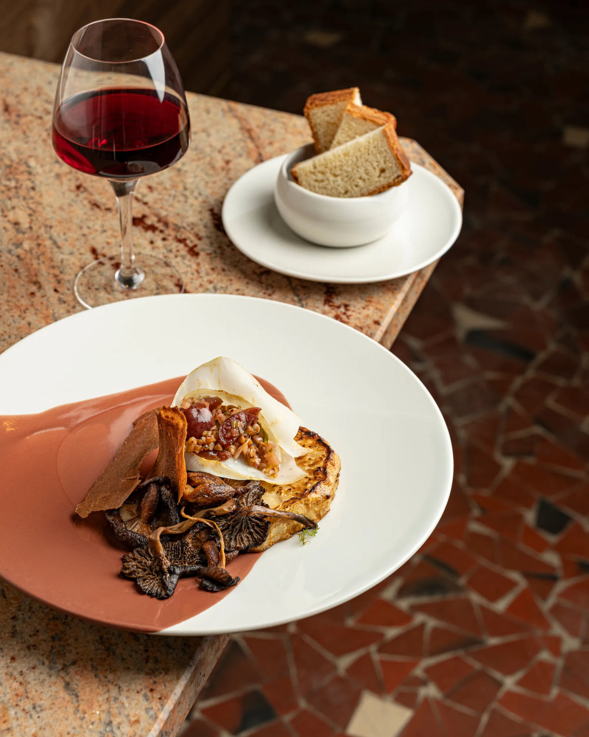 Revol CONFLUENCE DINNER PLATE 31CM Cognac Alabaster white SKU: '660926