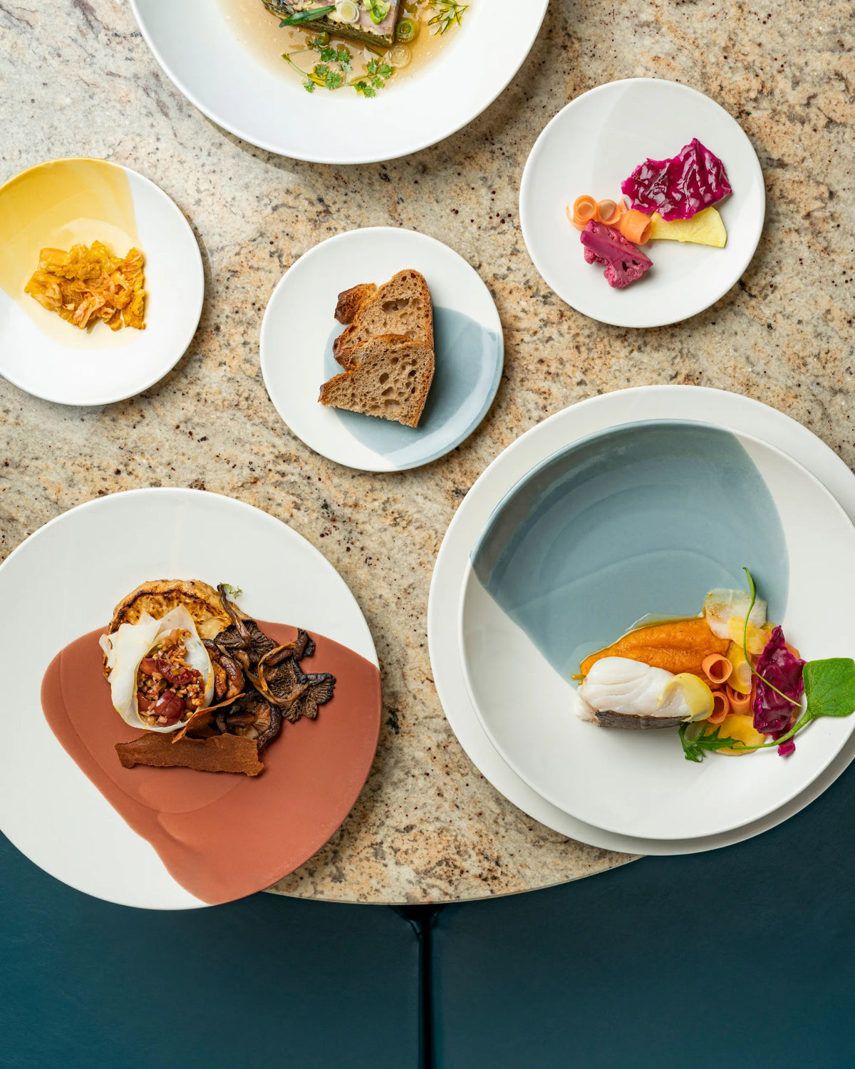 Revol CONFLUENCE BREAD PLATE 16CM Saffron Alabaster white SKU: '660930