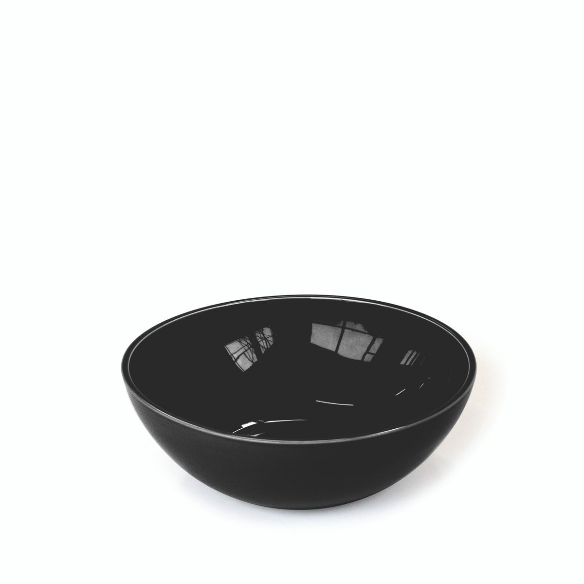 Craster Tilt Small Black Ceramic Bowl 210? ? 70 mm / 
8.27? ? 1.65 in SKU: BW_CR1803