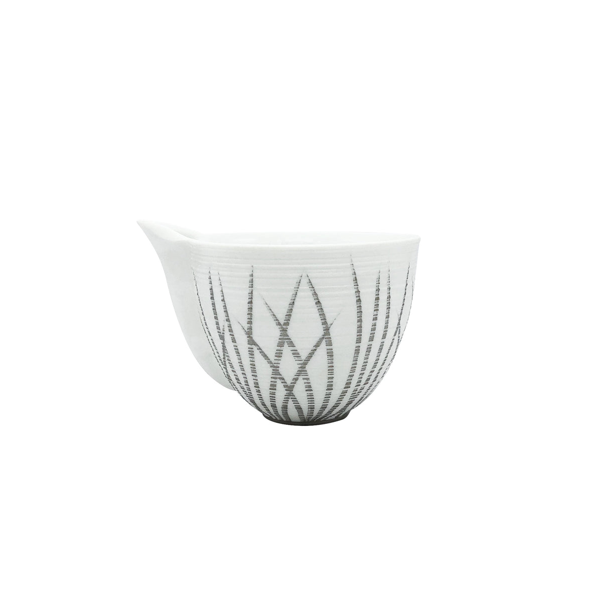 Jl Coquet HEMISPHERE Platinum Tundra - PM Creamer - 5.1 fl oz SKU: HEM4030BSP033