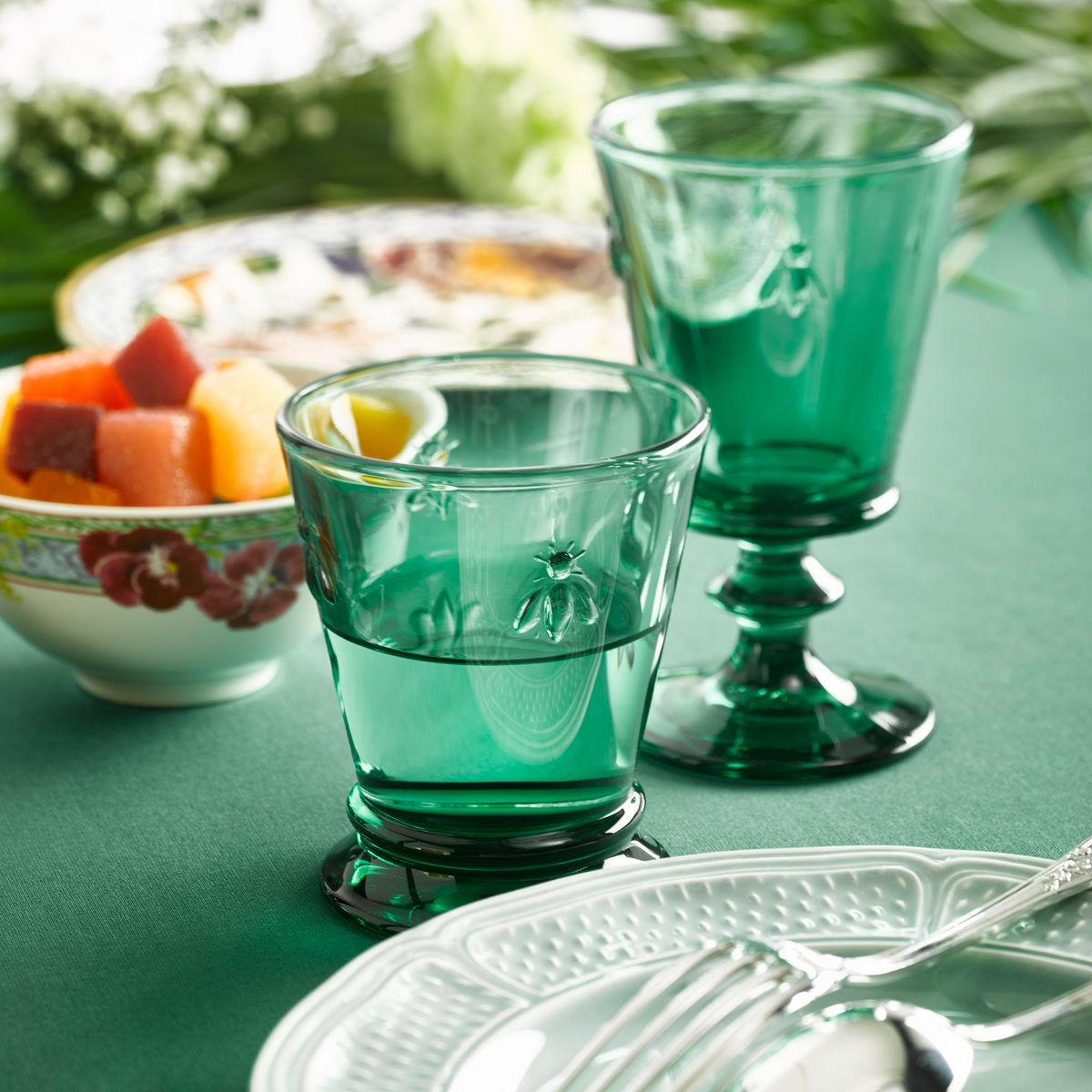 La Rochere Bee Wine Glass Emerald SKU: '611003