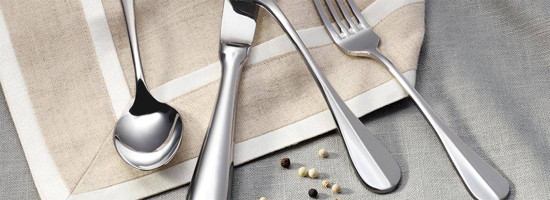 Corby Hall Baguette Salad/Dessert Fork | Mirror Finish: 2427